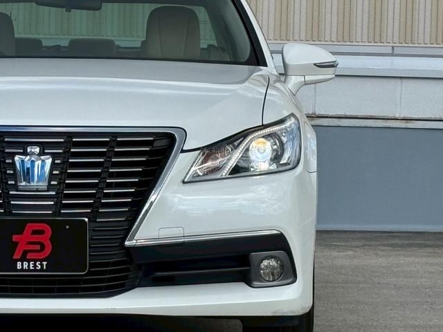 クラウンハイブリッド ロイヤルサルーン　メーカーナビ／Ｂｌｕｅｔｏｏｔｈ／フルセグＴＶ／バックモニター／パワーシート／革巻ステアリング／ステアリングリモコン／クルーズコントロール／ＥＴＣ／ＨＩＤヘッドライト／純正１６インチアルミ／１オーナー（27枚目）