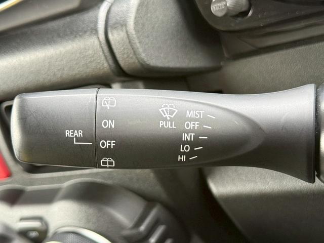 ジムニーシエラ ＪＣ　２－３インチリフトＵＰ／リアラダー／ＡＬＰＩＮＥ１１インチディスプレイオーディオ／Ｂｌｕｅｔｏｏｔｈ・ＨＤＭＩ・Ａｐｐｌｅ　ＣａｒＰｌａｙ・Ａｎｄｒｏｉｄ　Ａｕｔｏ／ルーフキャリア／ホワイトレター（21枚目）