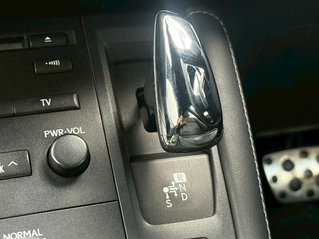 ���i�����ގ��ɕK�����삷�郌�o�[�ł��B����̂��₷�����̂ɂȂ��Ă��܂��B���Ј�x�̊����Ă��������B