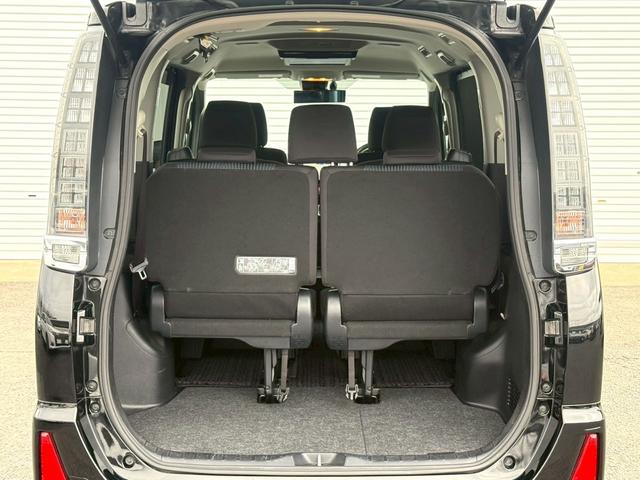 ヴォクシー MODELLISTA(モデリスタ)/純正9インチデカナビ/純正フリップダウンモニター/Bluetooth/フルセグTV/バックモニター/両側電動スライドドア/DUALオートエアコン/ETC/LED(11枚目)