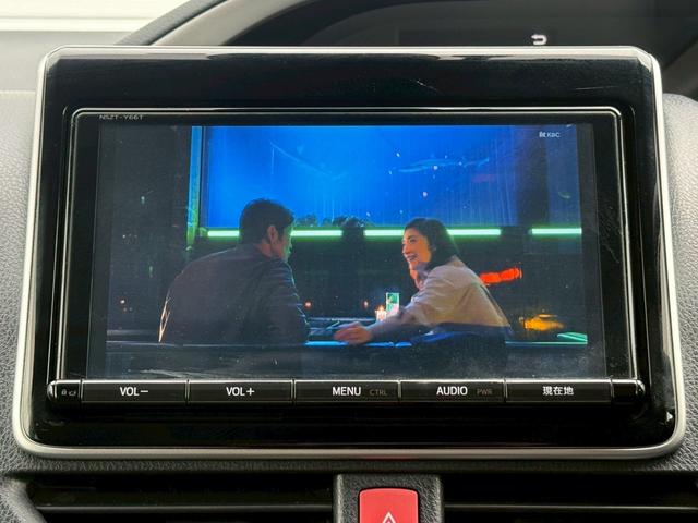 ヴォクシー MODELLISTA(モデリスタ)/純正9インチデカナビ/純正フリップダウンモニター/Bluetooth/フルセグTV/バックモニター/両側電動スライドドア/DUALオートエアコン/ETC/LED(15枚目)