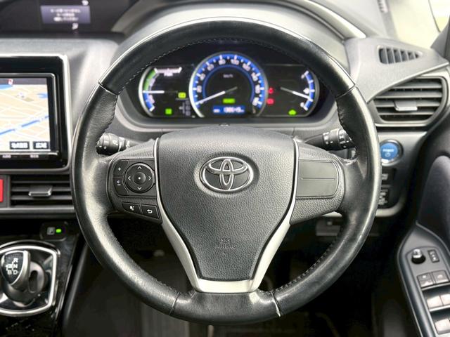 ヴォクシー MODELLISTA(モデリスタ)/純正9インチデカナビ/純正フリップダウンモニター/Bluetooth/フルセグTV/バックモニター/両側電動スライドドア/DUALオートエアコン/ETC/LED(18枚目)