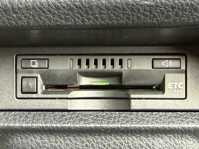 ヴォクシー MODELLISTA(モデリスタ)/純正9インチデカナビ/純正フリップダウンモニター/Bluetooth/フルセグTV/バックモニター/両側電動スライドドア/DUALオートエアコン/ETC/LED(26枚目)