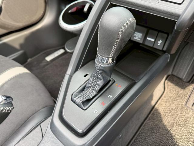 ���i�����ގ��ɕK�����삷�郌�o�[�ł��B����̂��₷�����̂ɂȂ��Ă��܂��B���Ј�x�̊����Ă��������B