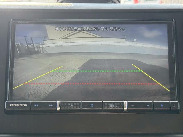 キャンター Ｗキャブ全低床　荷台全面アルミ架装／６人乗／６速セミオートマ／ディーゼル／ターボ／４ナンバー／車線逸脱警報装置／坂道発進補助装置／ステンレス製ホイールライナー／ＳＤナビ／Ｂｌｕｅｔｏｏｔｈ／バックモニター（18枚目）