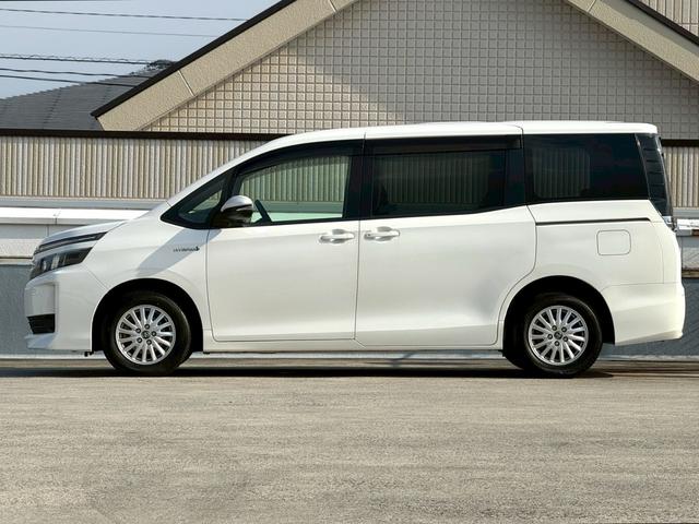 ヴォクシー ハイブリッドＸ　ＡＬＰＩＮＥ（アルパイン）１１インチデカナビ／１０．２インチフリップダウンモニター／Ｂｌｕｅｔｏｏｔｈ／フルセグＴＶ／バックモニター／両側電動スライドドア／純正１５インチアルミ／ドライブレコーダー（3枚目）