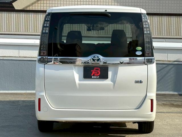 ヴォクシー ハイブリッドＸ　ＡＬＰＩＮＥ（アルパイン）１１インチデカナビ／１０．２インチフリップダウンモニター／Ｂｌｕｅｔｏｏｔｈ／フルセグＴＶ／バックモニター／両側電動スライドドア／純正１５インチアルミ／ドライブレコーダー（4枚目）