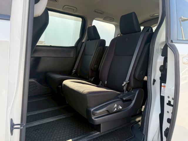 ヴォクシー ハイブリッドＸ　ＡＬＰＩＮＥ（アルパイン）１１インチデカナビ／１０．２インチフリップダウンモニター／Ｂｌｕｅｔｏｏｔｈ／フルセグＴＶ／バックモニター／両側電動スライドドア／純正１５インチアルミ／ドライブレコーダー（8枚目）