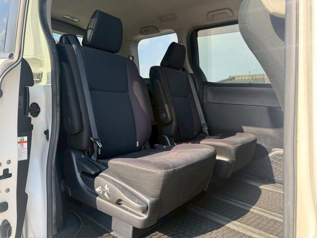 ヴォクシー ハイブリッドＸ　ＡＬＰＩＮＥ（アルパイン）１１インチデカナビ／１０．２インチフリップダウンモニター／Ｂｌｕｅｔｏｏｔｈ／フルセグＴＶ／バックモニター／両側電動スライドドア／純正１５インチアルミ／ドライブレコーダー（9枚目）