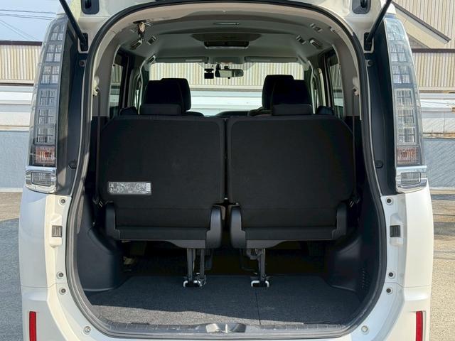 ヴォクシー ハイブリッドＸ　ＡＬＰＩＮＥ（アルパイン）１１インチデカナビ／１０．２インチフリップダウンモニター／Ｂｌｕｅｔｏｏｔｈ／フルセグＴＶ／バックモニター／両側電動スライドドア／純正１５インチアルミ／ドライブレコーダー（11枚目）