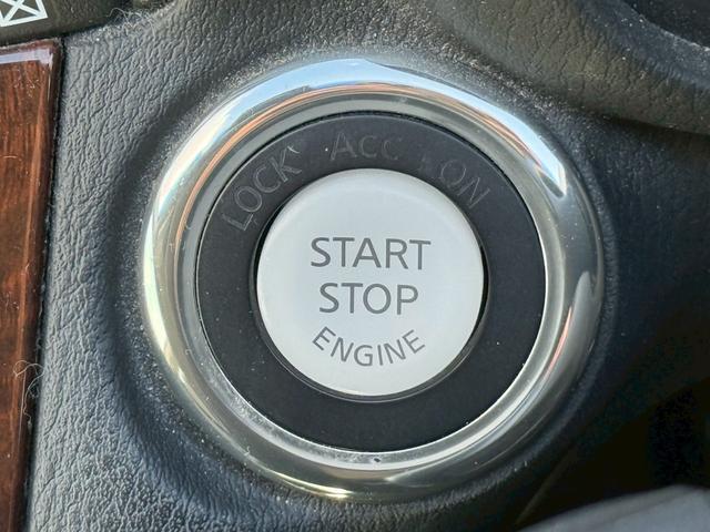 �v�b�V���G���W���X�^�[�g�V�X�e���A�G���W���n���E��~�������^�b�`�ōs�����Ƃ��ł��܂��B