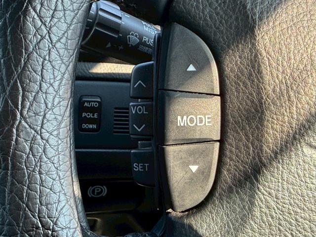 セルシオ ｅＲ仕様　ムーンルーフ／ユーロチューンドサスペンション／電動リアサンシェード／シートヒーター／スマートキーシステム／革シート／フロント・リアドア・トランクイージークローザー（18枚目）