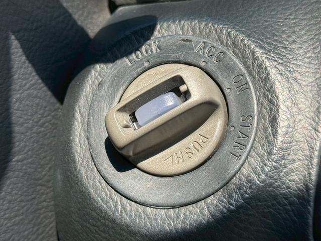 セルシオ ｅＲ仕様　ムーンルーフ／ユーロチューンドサスペンション／電動リアサンシェード／シートヒーター／スマートキーシステム／革シート／フロント・リアドア・トランクイージークローザー（20枚目）