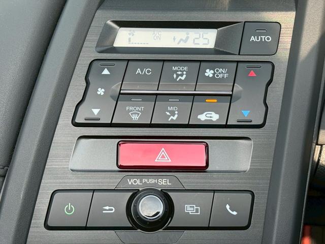 �C���ɍ��킹�Ē����I�ɑ��삷�邱�ƂŁA�ԓ������ł����K�ɕۂĂ܂��B