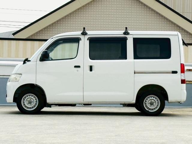 ライトエースバン ＧＬ　ルーフキャリア／ＳＤナビ／Ｂｌｕｅｔｏｏｔｈ／フルセグＴＶ／バックモニター／ＨＩＤヘッドライト／両側スライド／シートカバー／ＥＴＣ／（3枚目）