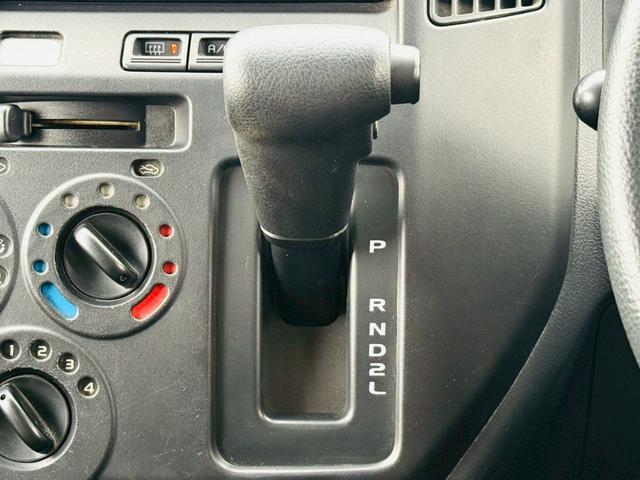 ライトエースバン ＧＬ　ルーフキャリア／ＳＤナビ／Ｂｌｕｅｔｏｏｔｈ／フルセグＴＶ／バックモニター／ＨＩＤヘッドライト／両側スライド／シートカバー／ＥＴＣ／（17枚目）