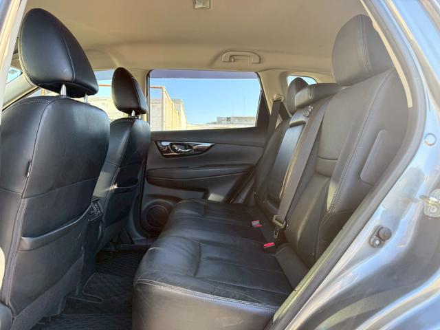 エクストレイル モード・プレミア　ハイブリッド　純正ナビ／Ｂｌｕｅｔｏｏｔｈ／フルセグＴＶ／アラウンドビューモニター／インテリジェントクリアランスソナー／パワーリアゲート／クルーズコントロール／純正１９インチアルミ／黒革シート／ステリモ（8枚目）