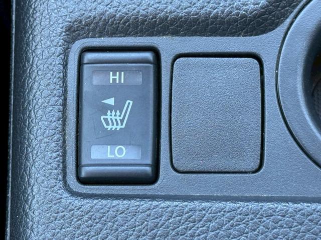 エクストレイル モード・プレミア　ハイブリッド　純正ナビ／Ｂｌｕｅｔｏｏｔｈ／フルセグＴＶ／アラウンドビューモニター／インテリジェントクリアランスソナー／パワーリアゲート／クルーズコントロール／純正１９インチアルミ／黒革シート／ステリモ（24枚目）