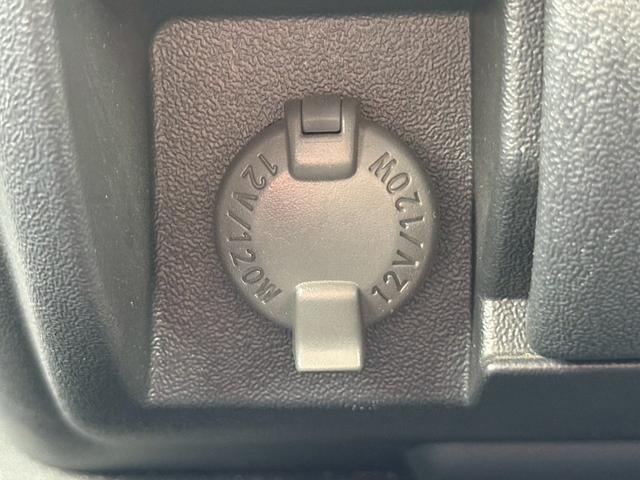 ハイエースバン スーパーＧＬ　ダークプライム　ディーゼル／ターボ／純正ナビ／Ｂｌｕｅｔｏｏｔｈ／フルセグＴＶ／バックモニター／ＥＴＣ／両側スライドドア／ハーフレザーシート／ＤＰＦ再生スイッチ／オートエアコン／ステリモ／ＬＥＤヘッドライト（24枚目）