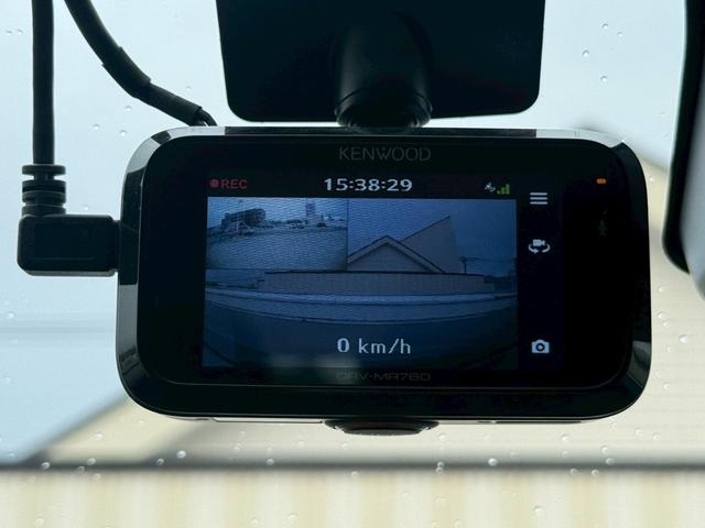 �h���C�u���R�[�_�[������f���Ɖ������L�^���Ă����h���C�u���R�[�_�[�́A���̂̍ۂɊm���ȏ؋��\�͂𔭊����Ă���܂��B