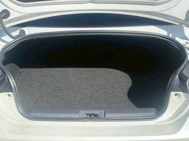 ８６ ＧＴ　６速ＭＴ／ＭＯＤＥＬＬＩＳＴＡ（モデリスタ）エアロ／ＨＫＳマフラー／ＨＫＳサス／ＨＫＳエアクリーナー／ＭＧＰ赤キャリパーカバー／ＡＤＶＡＮ　Ｒａｃｉｎｇ（アドバンレーシング）１７インチＡＷ／カーボン（9枚目）