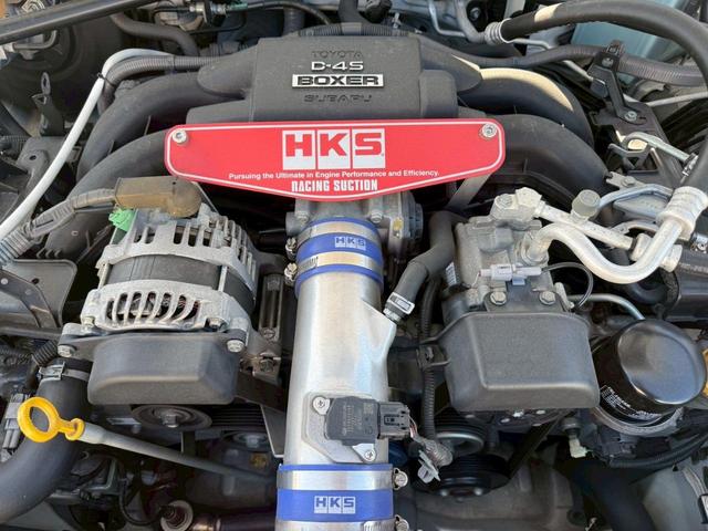 ８６ ＧＴ　６速ＭＴ／ＭＯＤＥＬＬＩＳＴＡ（モデリスタ）エアロ／ＨＫＳマフラー／ＨＫＳサス／ＨＫＳエアクリーナー／ＭＧＰ赤キャリパーカバー／ＡＤＶＡＮ　Ｒａｃｉｎｇ（アドバンレーシング）１７インチＡＷ／カーボン（30枚目）