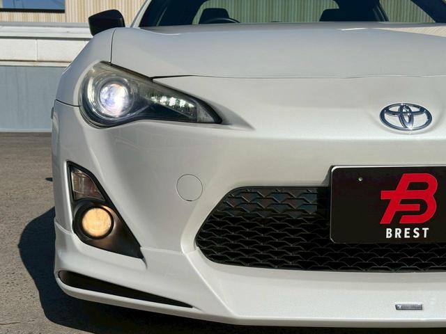 ８６ ＧＴ　６速ＭＴ／ＭＯＤＥＬＬＩＳＴＡ（モデリスタ）エアロ／ＨＫＳマフラー／ＨＫＳサス／ＨＫＳエアクリーナー／ＭＧＰ赤キャリパーカバー／ＡＤＶＡＮ　Ｒａｃｉｎｇ（アドバンレーシング）１７インチＡＷ／カーボン（34枚目）