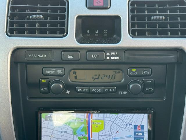 �C���ɍ��킹�Ē����I�ɑ��삷�邱�ƂŁA�ԓ������ł����K�ɕۂĂ܂��B