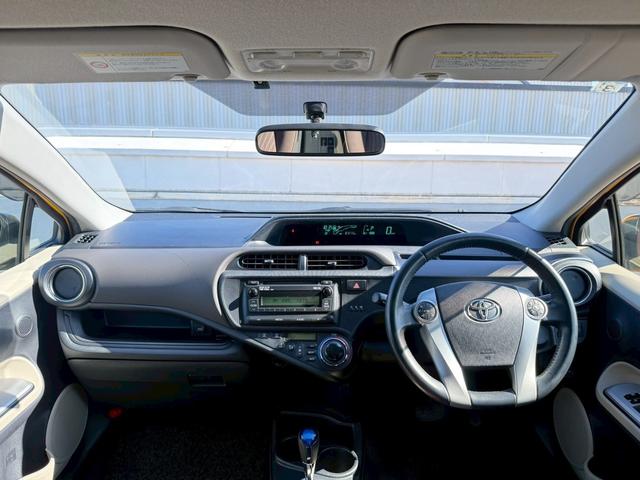 アクア Ｇ　エアロ／革巻ステアリング／ステアリングリモコン／ＬＥＤヘッドライト／フォグランプ／ＥＴＣ／純正オーディオ／オートエアコン／純正１５インチＡＷ／ユーザー買取車／禁煙車／１オーナー（5枚目）