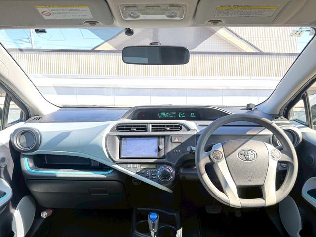 アクア Ｓ　純正ナビ／Ｂｌｕｅｔｏｏｔｈ／フルセグＴＶ／バックモニター／ＥＴＣ／オートライト／社外１６インチアルミ／スマートキー／プッシュスタート／ステアリングリモコン／フォグ／ＬＥＤヘッドライト／１オーナー（5枚目）