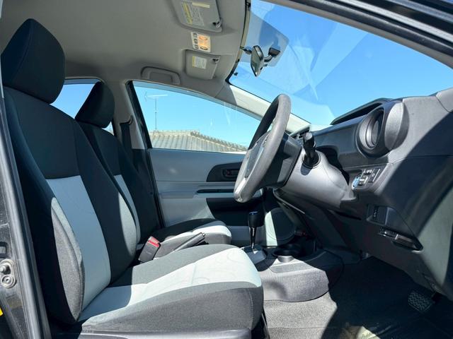 アクア Ｓ　純正ナビ／Ｂｌｕｅｔｏｏｔｈ／フルセグＴＶ／バックモニター／ＥＴＣ／オートライト／社外１６インチアルミ／スマートキー／プッシュスタート／ステアリングリモコン／フォグ／ＬＥＤヘッドライト／１オーナー（6枚目）