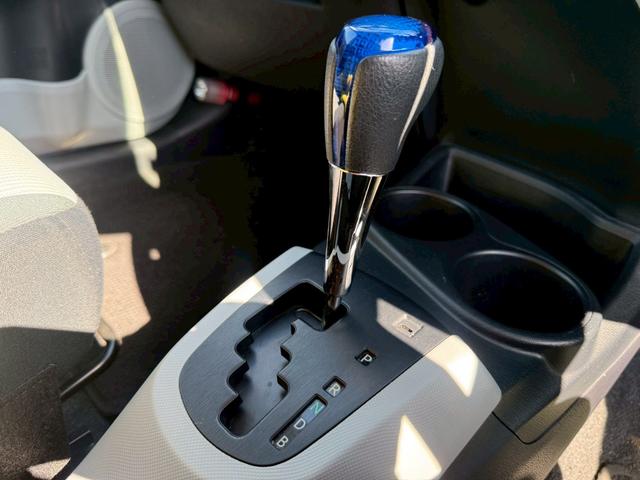 アクア Ｓ　純正ナビ／Ｂｌｕｅｔｏｏｔｈ／フルセグＴＶ／バックモニター／ＥＴＣ／オートライト／社外１６インチアルミ／スマートキー／プッシュスタート／ステアリングリモコン／フォグ／ＬＥＤヘッドライト／１オーナー（22枚目）