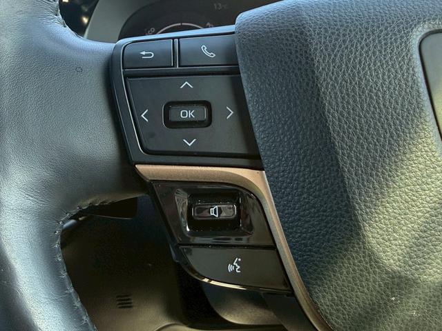 クラウンクロスオーバー ＲＳアドバンスド　モデリスタエアロ／モデリスタ２１インチアルミ／ムーンルーフ／デジタルインナーミラー／パノラミックビューモニター／ヘッドアップディスプレイ／ブラインドスポットモニター／シートエアコン／黒革シート（17枚目）