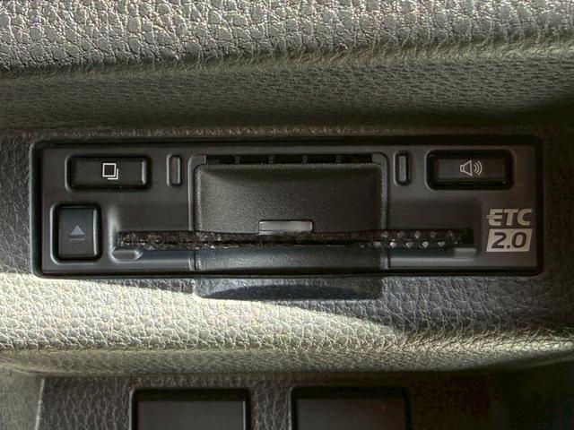 クラウンクロスオーバー ＲＳアドバンスド　モデリスタエアロ／モデリスタ２１インチアルミ／ムーンルーフ／デジタルインナーミラー／パノラミックビューモニター／ヘッドアップディスプレイ／ブラインドスポットモニター／シートエアコン／黒革シート（31枚目）