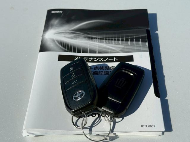 クラウンクロスオーバー ＲＳアドバンスド　モデリスタエアロ／モデリスタ２１インチアルミ／ムーンルーフ／デジタルインナーミラー／パノラミックビューモニター／ヘッドアップディスプレイ／ブラインドスポットモニター／シートエアコン／黒革シート（42枚目）