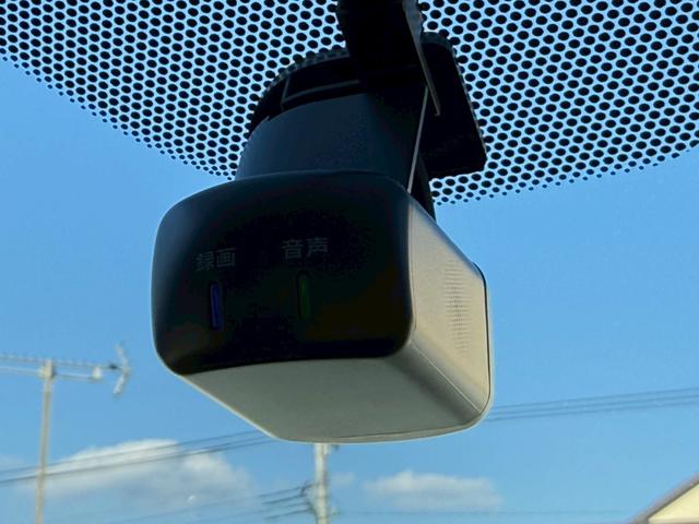 �h���C�u���R�[�_�[������f���Ɖ������L�^���Ă����h���C�u���R�[�_�[�́A���̂̍ۂɊm���ȏ؋��\�͂𔭊����Ă���܂��B