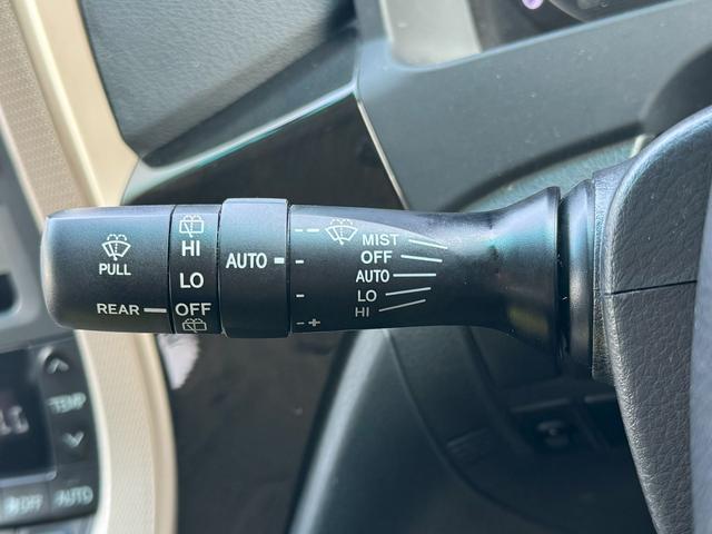 アルファード ２４０Ｓ　タイプゴールド　純正ナビ／純正フリップダウンモニター／Ｂｌｕｅｔｏｏｔｈ／フルセグＴＶ／両側電動スライド／パワーリアハッチ／ＬＥＯＮＩＳ（レオニス）１９インチＡＷ／ドラレコ／ＥＴＣ／ステリモ／クルコン／ＨＩＤ（20枚目）