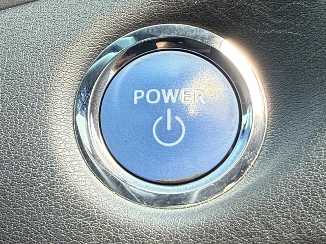 クラウンハイブリッド Ｓ　スポーツスタイル　ムーンルーフ／パノラミックビューモニター／ブラインドスポットモニター／クルーズコントロール／メモリー機能付パワーシート／ハーフレザーシート／純正１８インチアルミ／メーカーナビ／プリクラッシュ（24枚目）