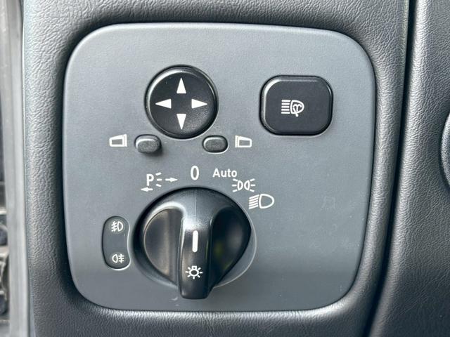 �y�I�[�g���C�g�z�Z���T�[�����̖͂��邳�𔻒f�������Ńw�b�h���C�g���_�����܂��B��ԑ��s�������΂̐S�z���Ȃ��Ȃ�܂��B