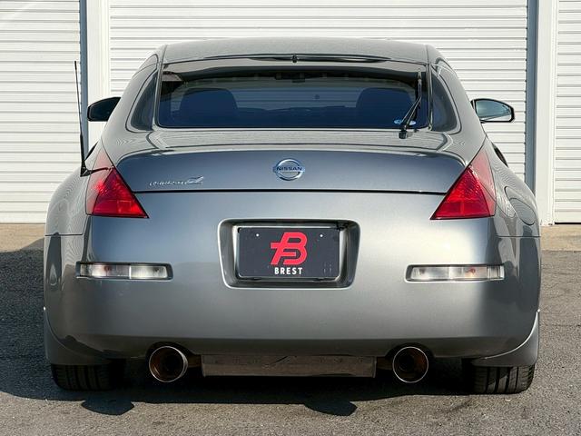 フェアレディＺ バージョンＴ　５速ＡＴ／ＢＯＳＥサウンド／フルレザーシート／シートヒーター／革巻ステアリング／ステアリングリモコン／純正１７インチアルミ／１オーナー（4枚目）