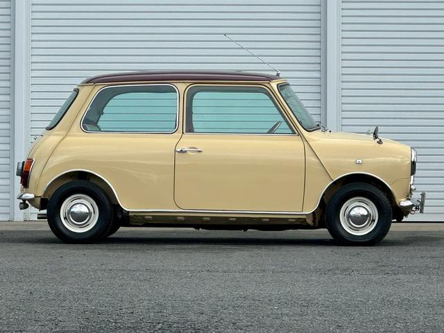 ＭＩＮＩ 　ベージュツートン／シートカバー／フェンダーミラー／ＥＴＣ／ユーザー買取車（2枚目）