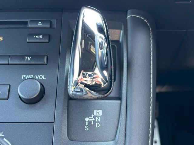 ���i�����ގ��ɕK�����삷�郌�o�[�ł��B����̂��₷�����̂ɂȂ��Ă��܂��B���Ј�x�̊����Ă��������B