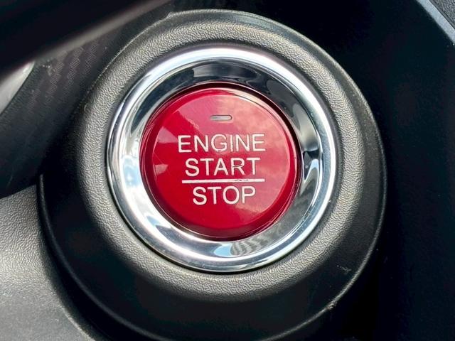 �L�[���g�т��Ă��邾���ŁA�G���W���̎n�����\�ȑ����ł��B�v�b�V���X�^�[�g�ł��̂ŃG���W���̎n�����{�^�������������ł�