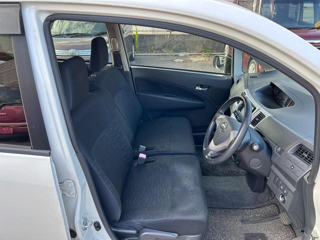 ムーヴ カスタム　Ｇ　大分イモビライザー　インテリジェントキー　アイドリングストップ車　フルフラットシート　助手席エアバック　ＬＥＤライト　ＰＷ　ＡＣ　キーフリー　パワステ　　ベンチシート　ＡＢＳ（17枚目）