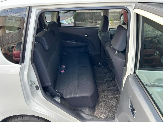 ムーヴ カスタム　Ｇ　大分イモビライザー　インテリジェントキー　アイドリングストップ車　フルフラットシート　助手席エアバック　ＬＥＤライト　ＰＷ　ＡＣ　キーフリー　パワステ　　ベンチシート　ＡＢＳ（32枚目）