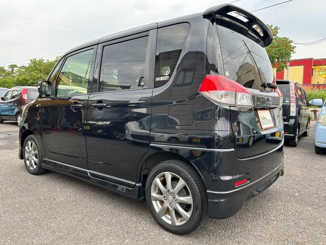 ソリオ ブラック＆ホワイト　キーフリー　プッシュスタートスマートキー　フルオートエアコン　イモビライザー　エアバック　ウォークスルー　ＡＢＳ　衝突安全ボディ　パワーステアリング　助手席エアバッグ　フルフラット　パワーウィンドウ（14枚目）