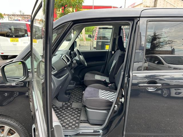 ソリオ ブラック＆ホワイト　キーフリー　プッシュスタートスマートキー　フルオートエアコン　イモビライザー　エアバック　ウォークスルー　ＡＢＳ　衝突安全ボディ　パワーステアリング　助手席エアバッグ　フルフラット　パワーウィンドウ（18枚目）