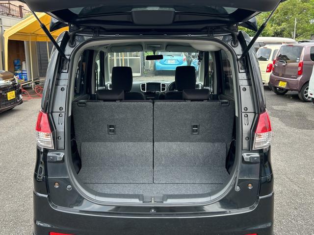 ソリオ ブラック＆ホワイト　キーフリー　プッシュスタートスマートキー　フルオートエアコン　イモビライザー　エアバック　ウォークスルー　ＡＢＳ　衝突安全ボディ　パワーステアリング　助手席エアバッグ　フルフラット　パワーウィンドウ（24枚目）