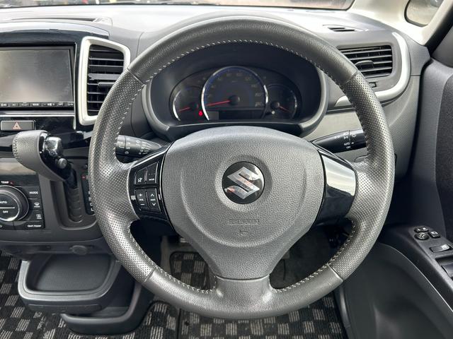 ソリオ ブラック＆ホワイト　キーフリー　プッシュスタートスマートキー　フルオートエアコン　イモビライザー　エアバック　ウォークスルー　ＡＢＳ　衝突安全ボディ　パワーステアリング　助手席エアバッグ　フルフラット　パワーウィンドウ（28枚目）