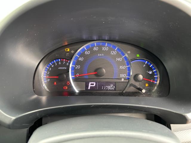 ソリオ ブラック＆ホワイト　キーフリー　プッシュスタートスマートキー　フルオートエアコン　イモビライザー　エアバック　ウォークスルー　ＡＢＳ　衝突安全ボディ　パワーステアリング　助手席エアバッグ　フルフラット　パワーウィンドウ（29枚目）